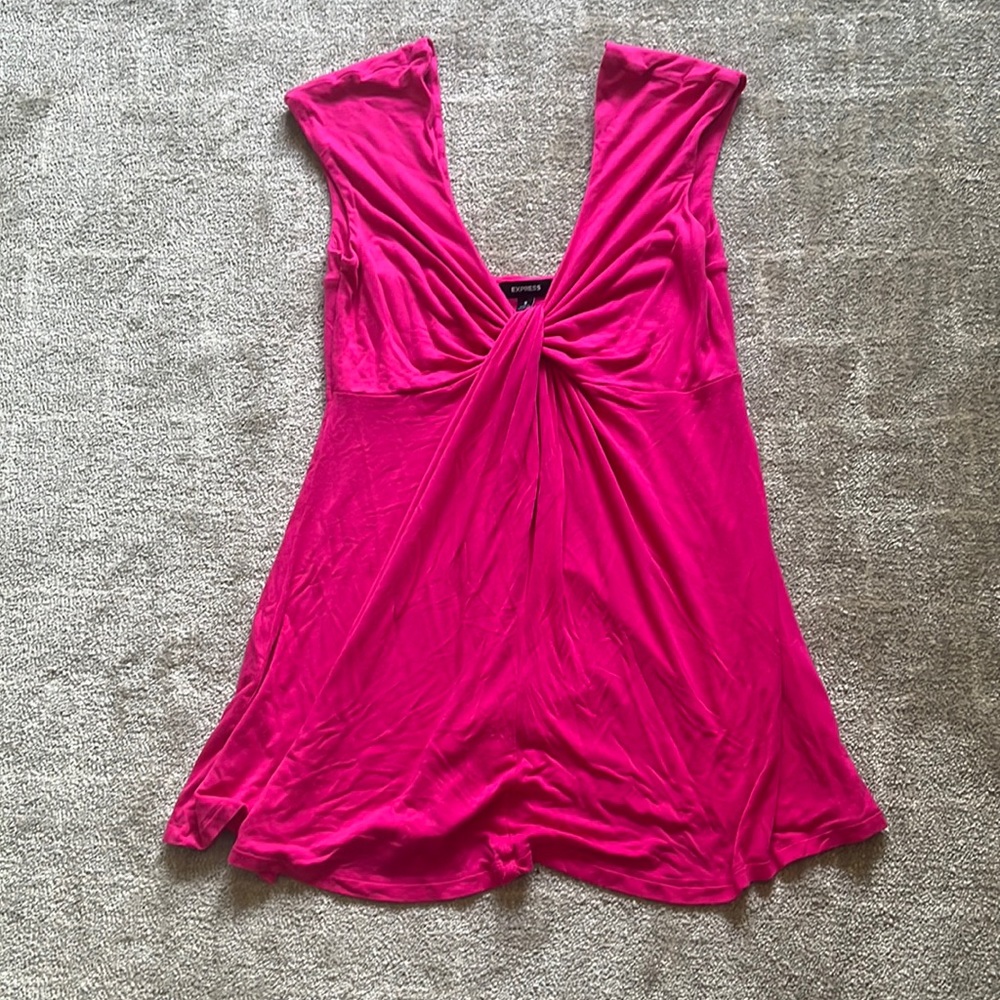Pink tank